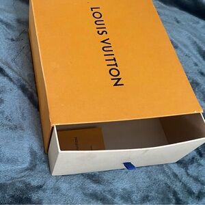 Louis Vuitton box